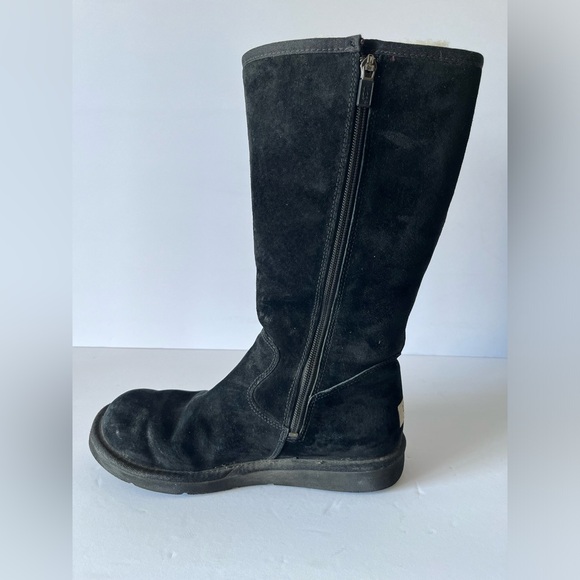 UGG Australian Suede Embroidered Black Shearling Sheepskin Lined Winter Boots - Picture 7 of 9